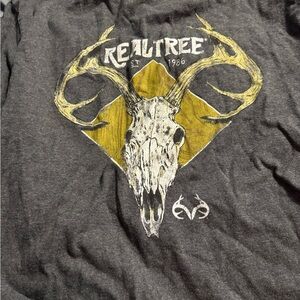 Realtree Skull and Antlers Tee in Gray and Yellow